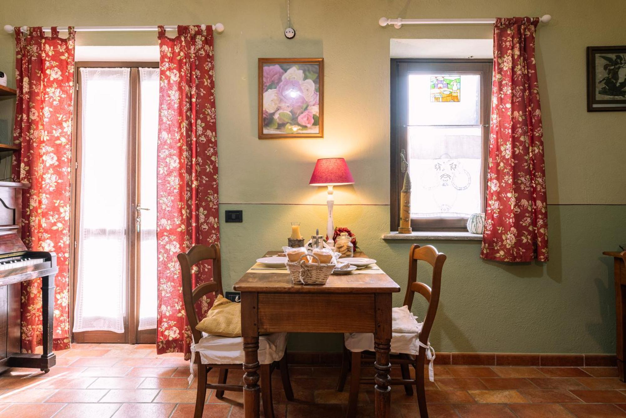 Bed and Breakfast La Curandera Роста Экстерьер фото
